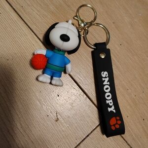 Snoopy Keychain, Bag Charm with Basketball